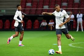 场搭档的默 场搭档的默