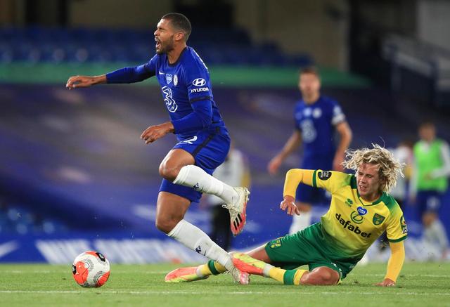 球在脚下 球在脚下